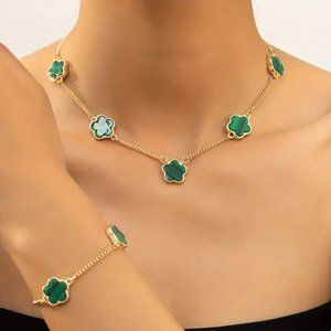 **  2pcs Necklace Plus Bracelet Dainty Jewelry Set Luck Flower Malachite design